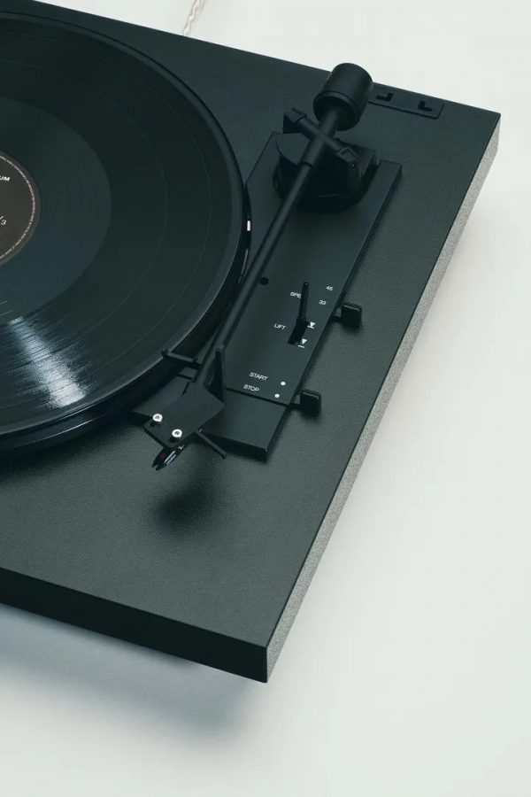 Top angled view of Pro-Ject Automat A1 turntable tonearm